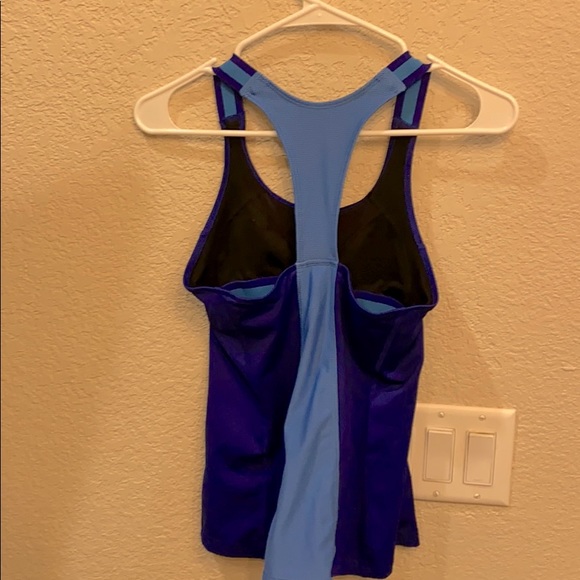 Nike Dri-Fit Fitted Athletic Tank Top - Picture 4 of 9